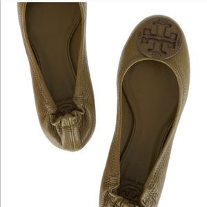 Olive green Tory Burch reva flats